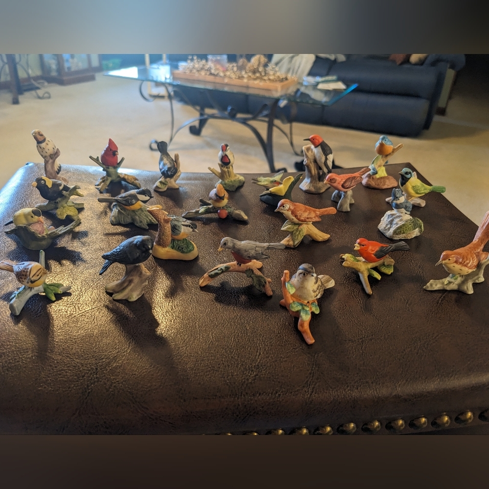 22 1982 Royal Cornwall miniature Bird Figurine Set